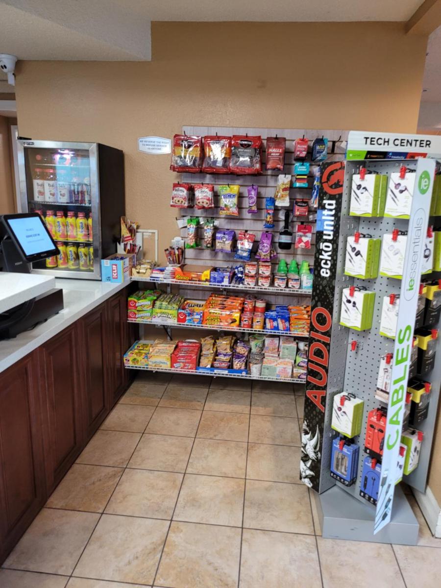 MorningGlory Inn & Suites - Housity