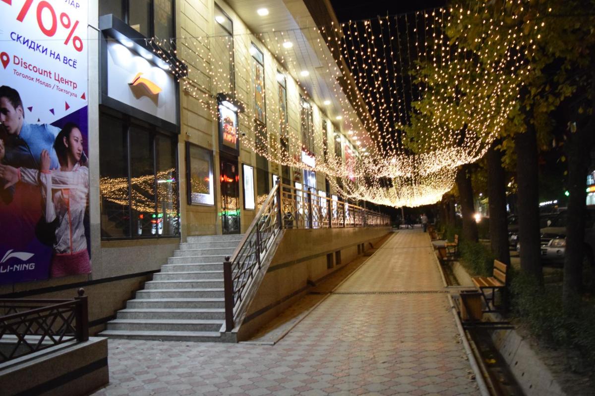 Yellow apartment in the center of Bishkek - Housity