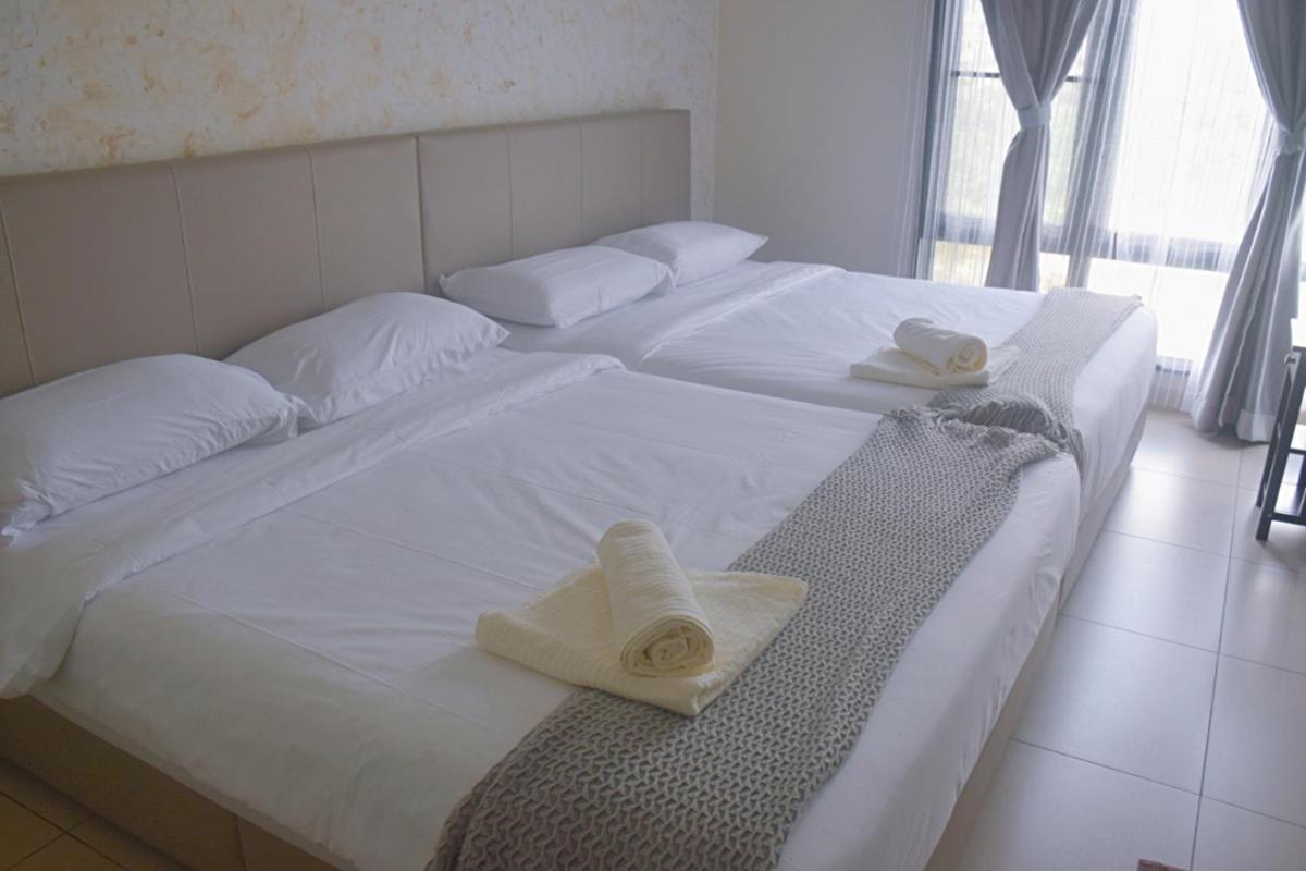 Long Vacation @ Midhill Genting Highlands (9 pax) - Housity