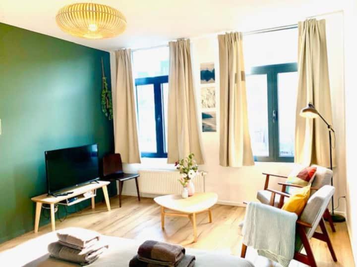 Suitetrails - Bright and Cozy in Antwerp Central Station