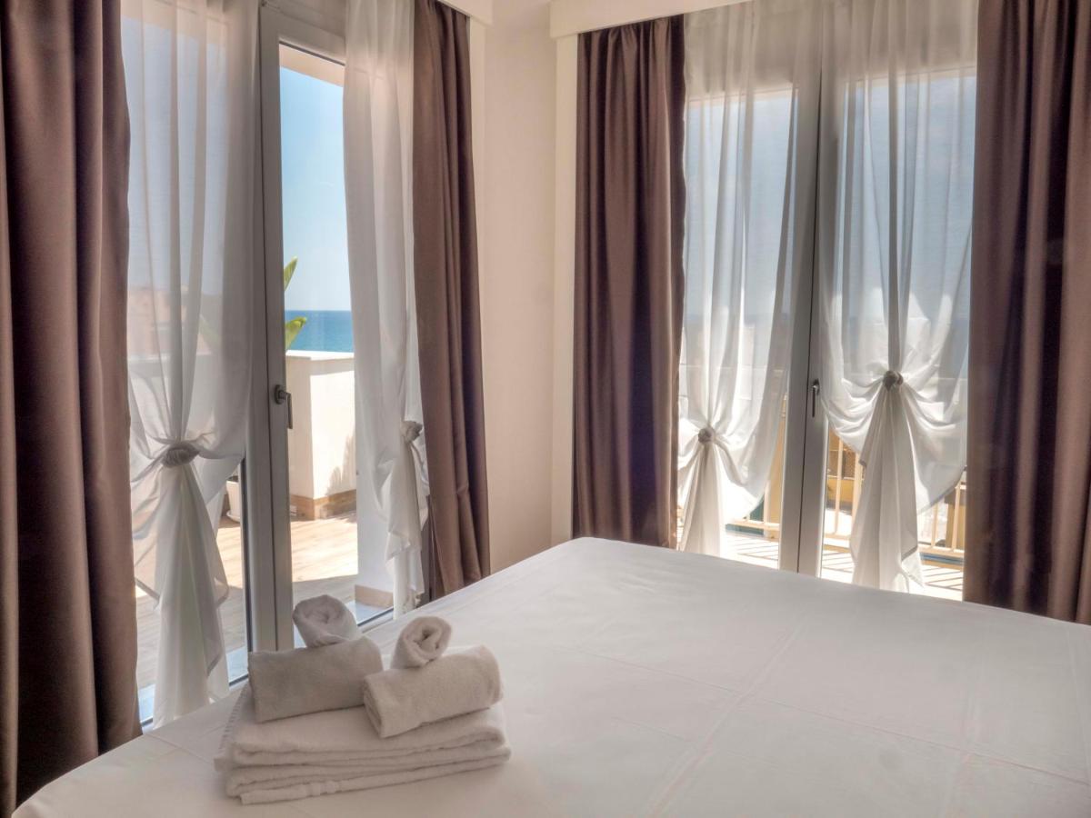 Hotel Continental - Housity