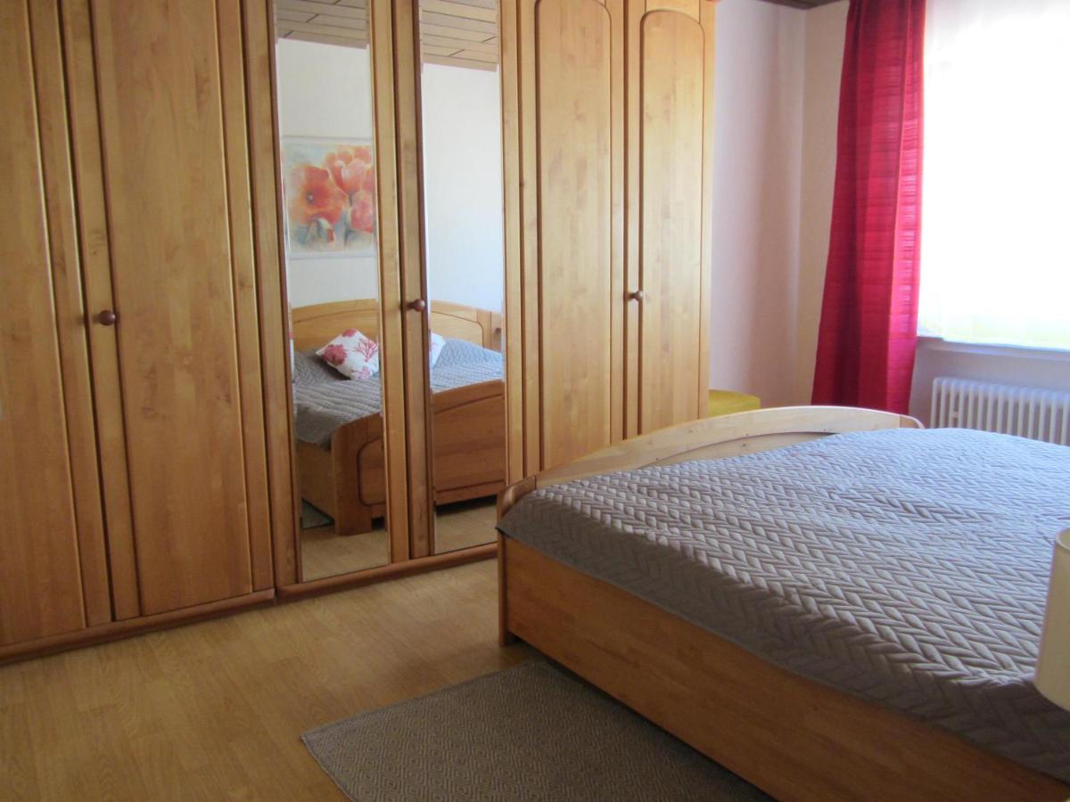 Ferienwohnung Roter Wingert - Housity