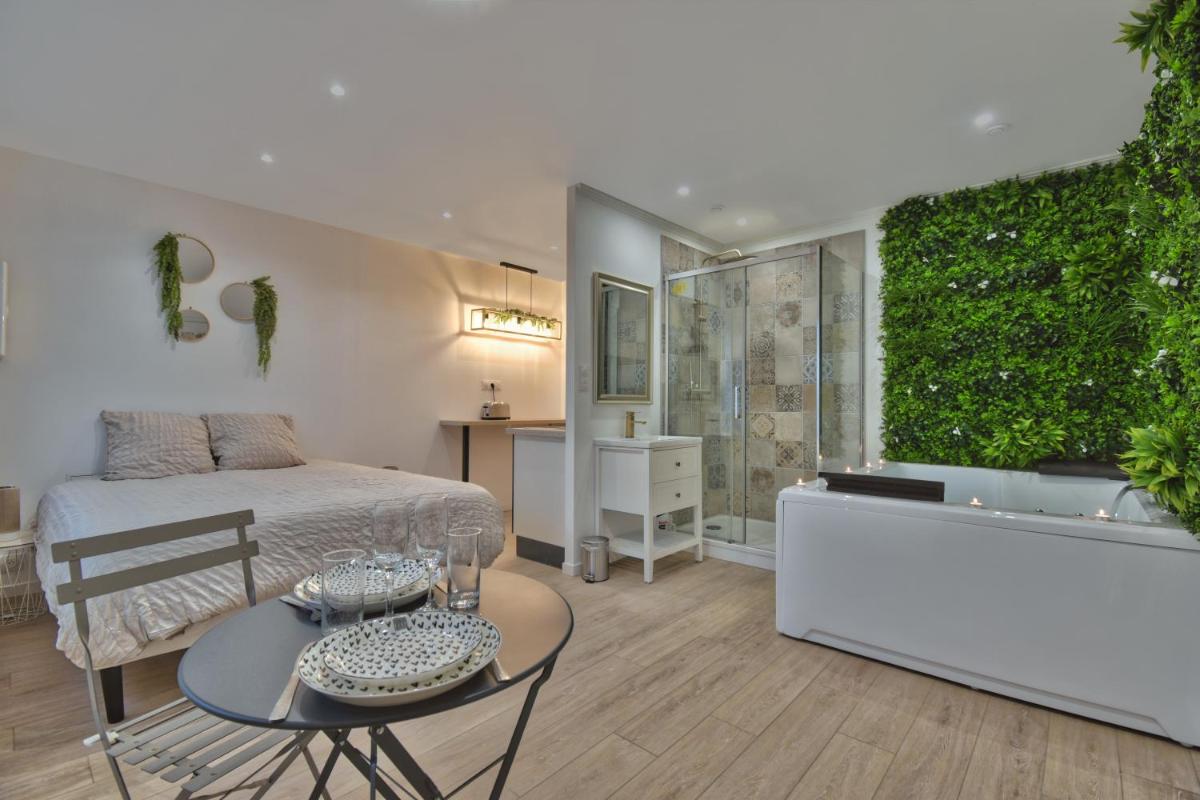 ** Le SPA d'Épernon ** - Housity