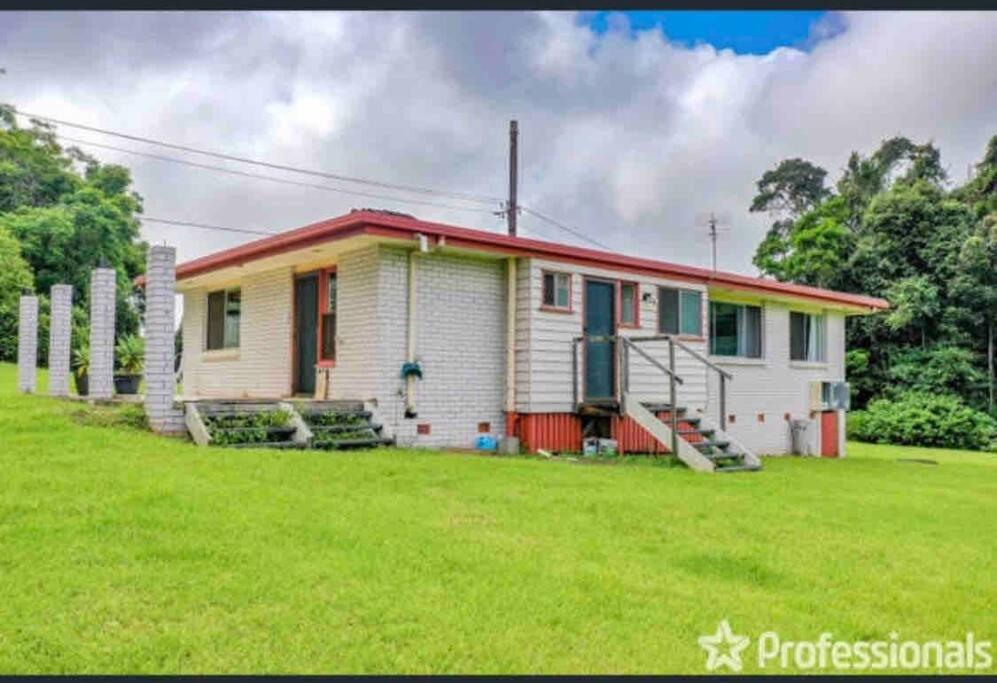 Entire 3 bdrm Cottage just off Gallery Walk Mt Tambo - Housity