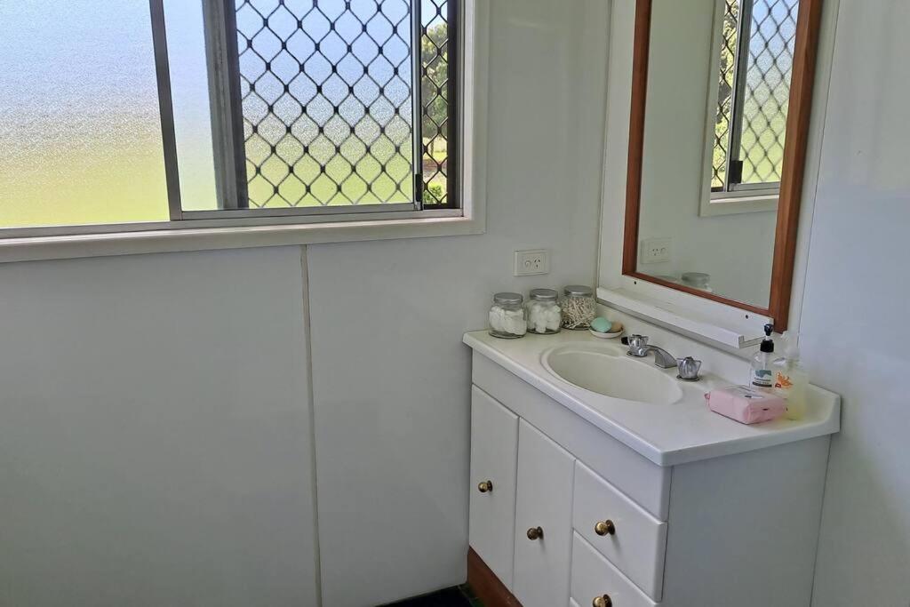 Entire 3 bdrm Cottage just off Gallery Walk Mt Tambo - Housity