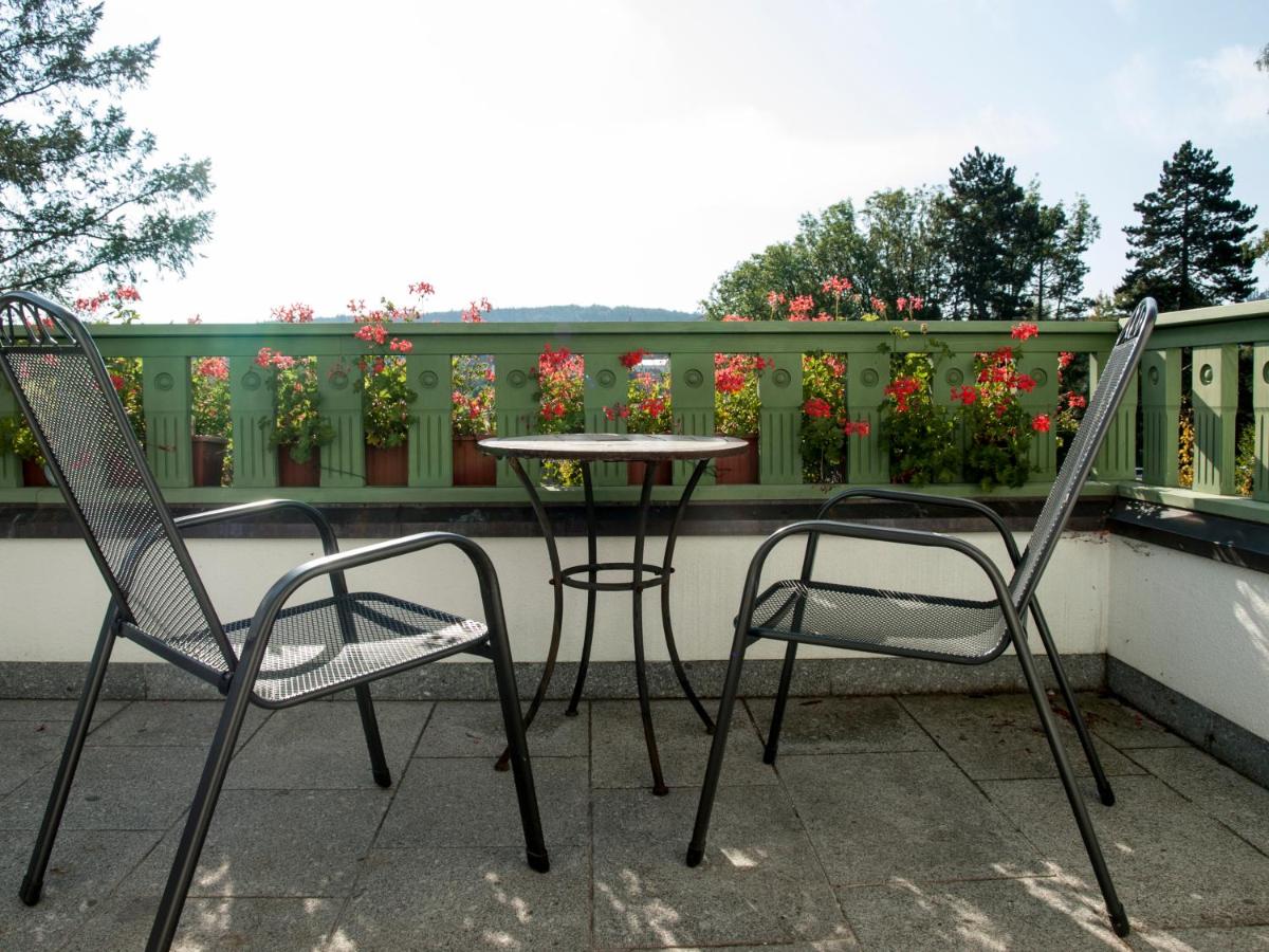 Hotel U Parku - Housity