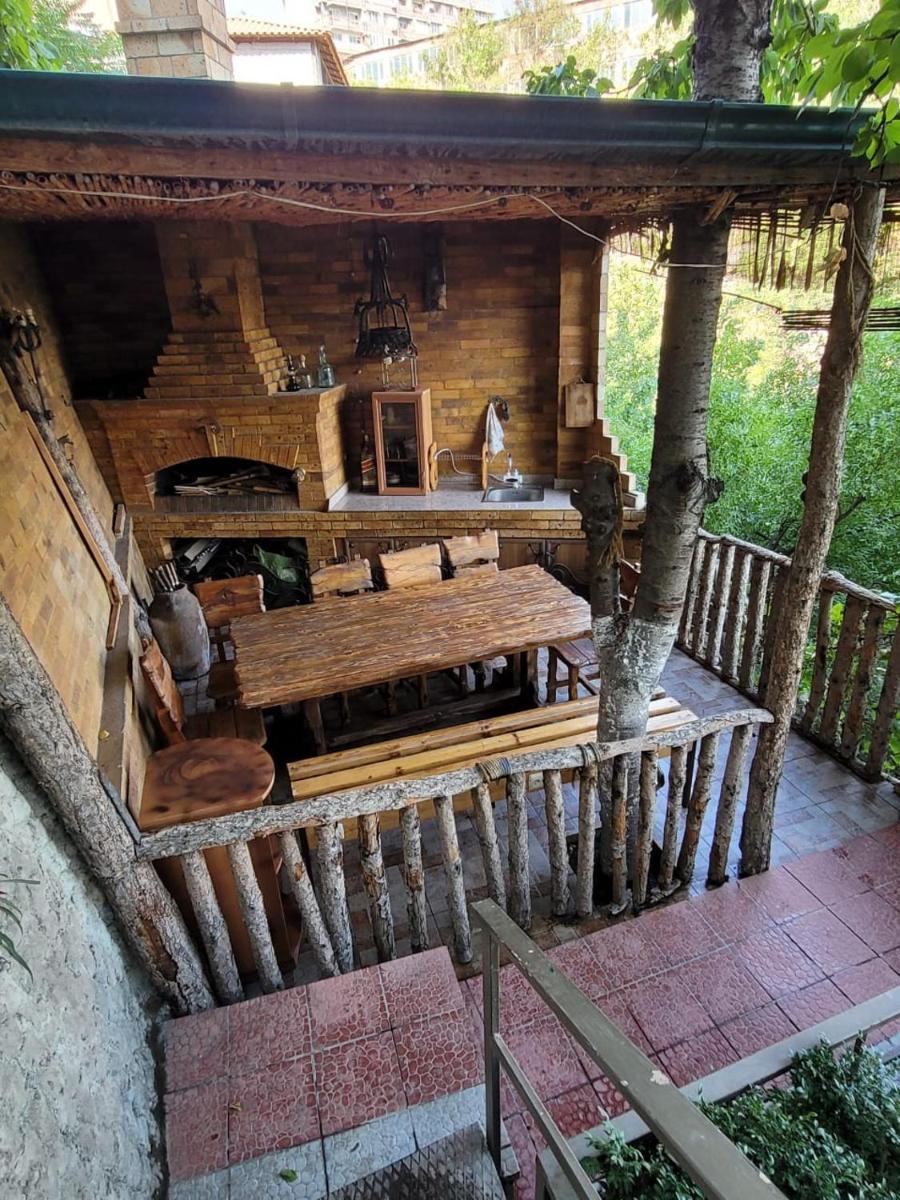 Holiday House in Yerevan with Garden and Lovely Views - Housity