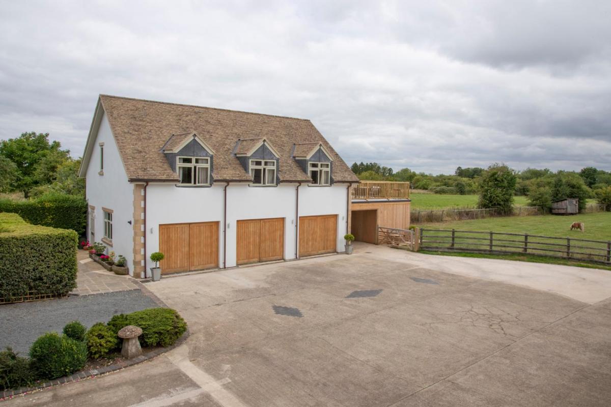 Pheasants Nest - Housity