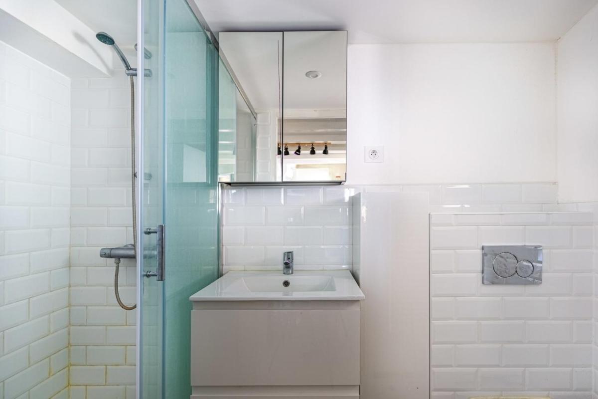 GuestReady - Cozy Mezzanine Apartment - City Center - Housity
