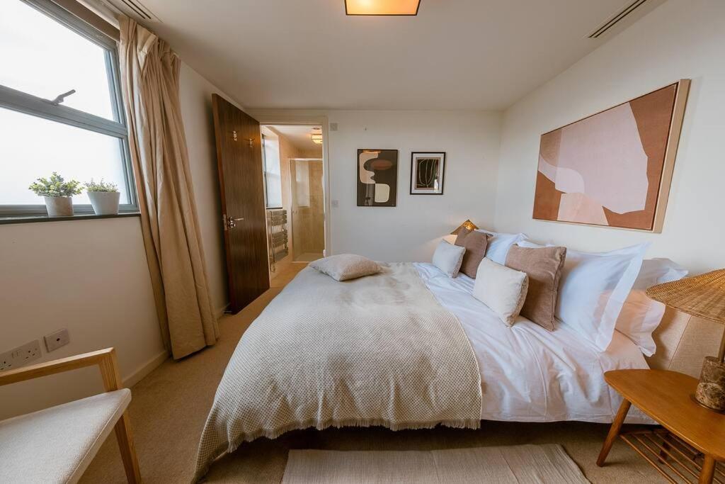 Penthouse. Roof Terrace. Shoreditch. AC - Housity