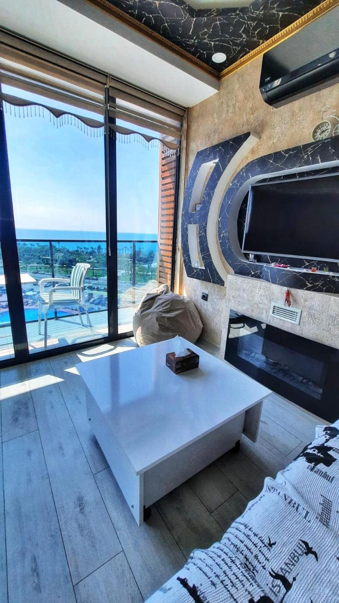 Sea View Metro City Appartment - Housity