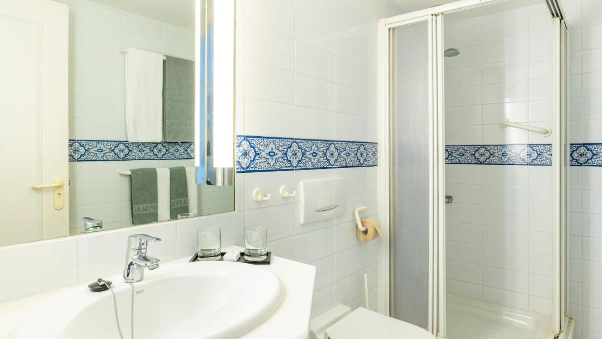 Un baño de Hapimag Apartments Marbella