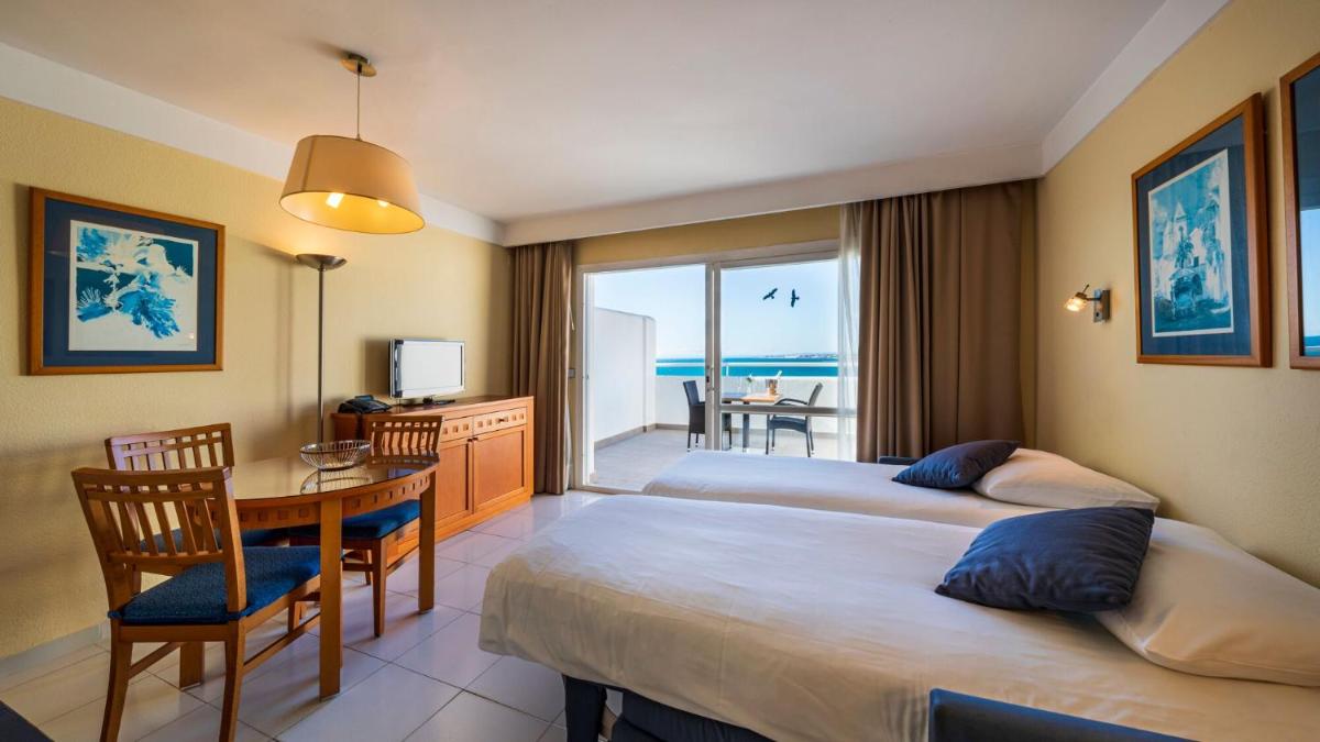 Cama o camas de una habitación en Hapimag Apartments Marbella
