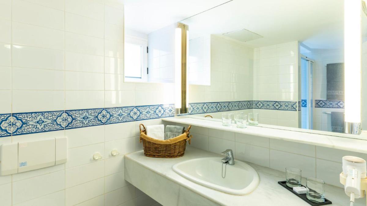 Un baño de Hapimag Apartments Marbella