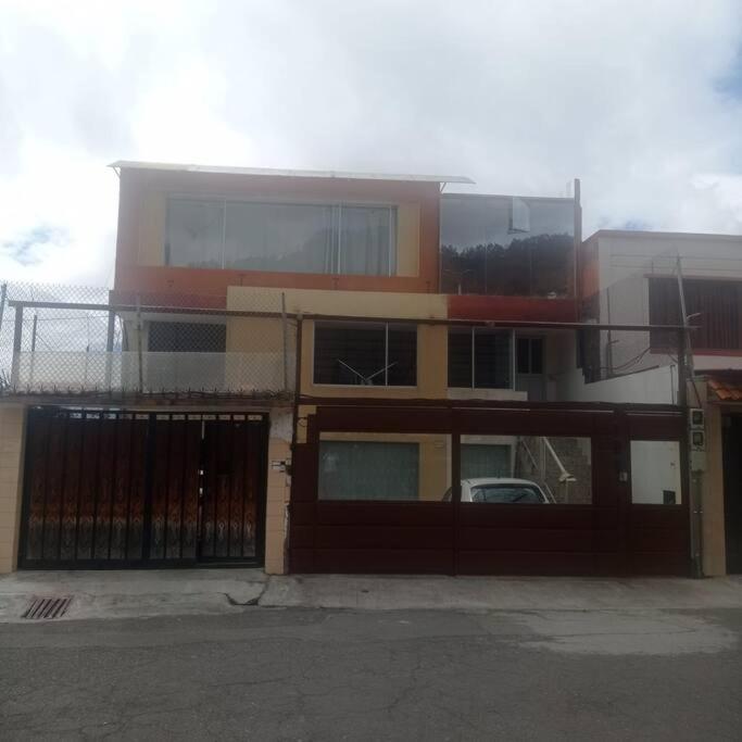 Hermoso departamento totalmente amoblado. Ambato - Housity