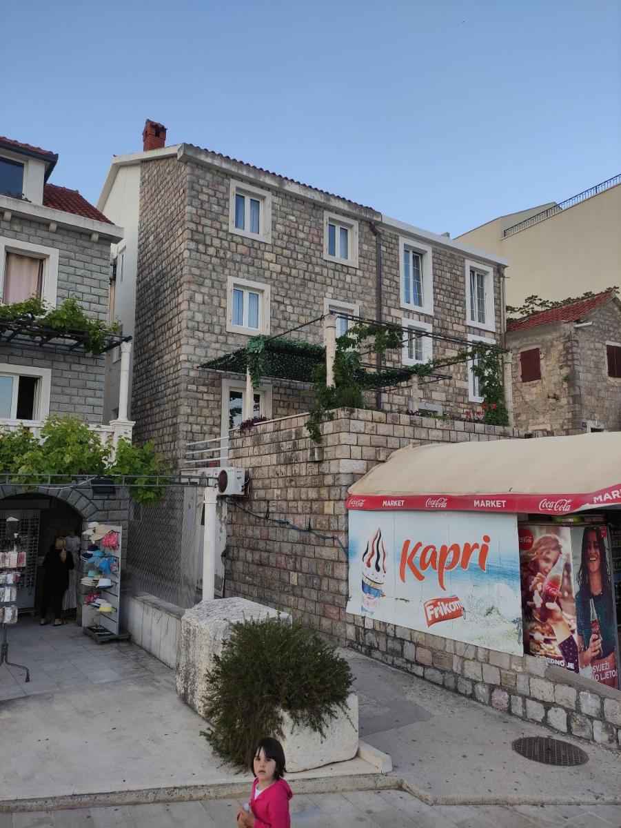 Apartmani More - Housity