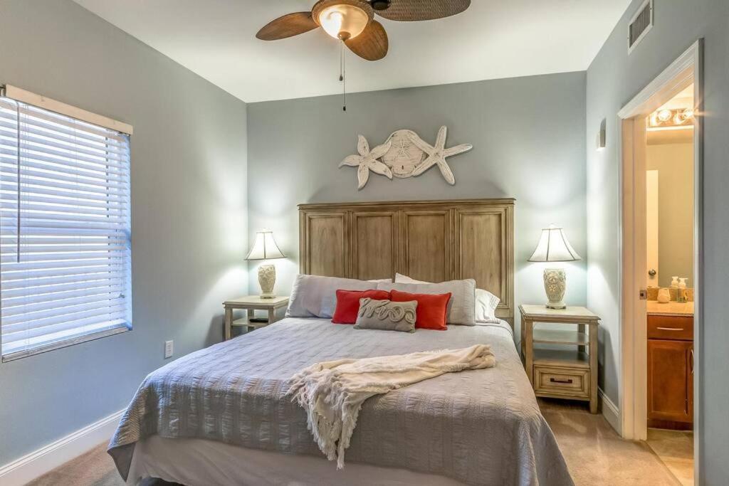 Cozy & Spacious Lake Town condo accommodates 6 - Housity