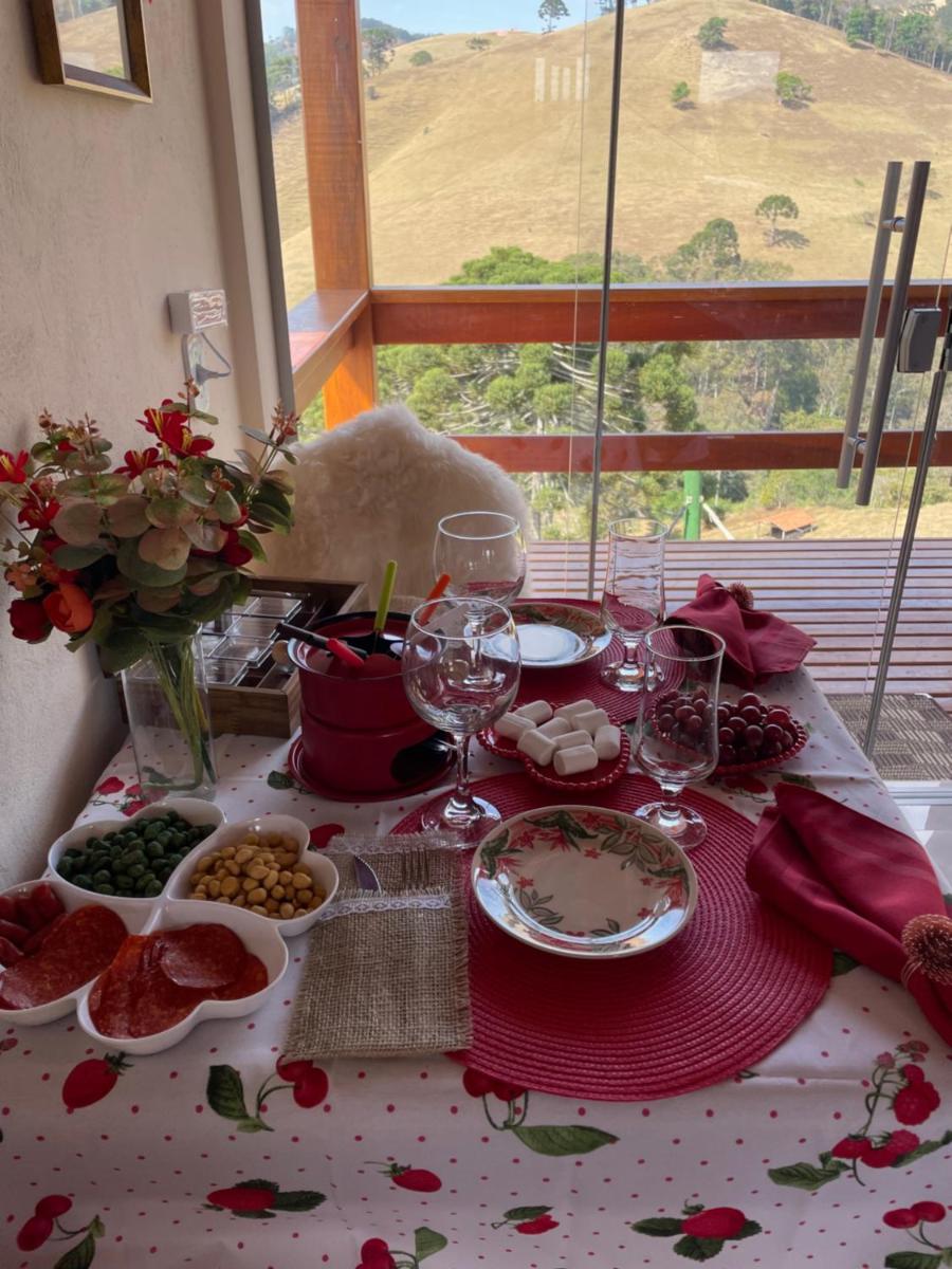 Chalés Vale das Araucárias Bairro dos Onças - Housity