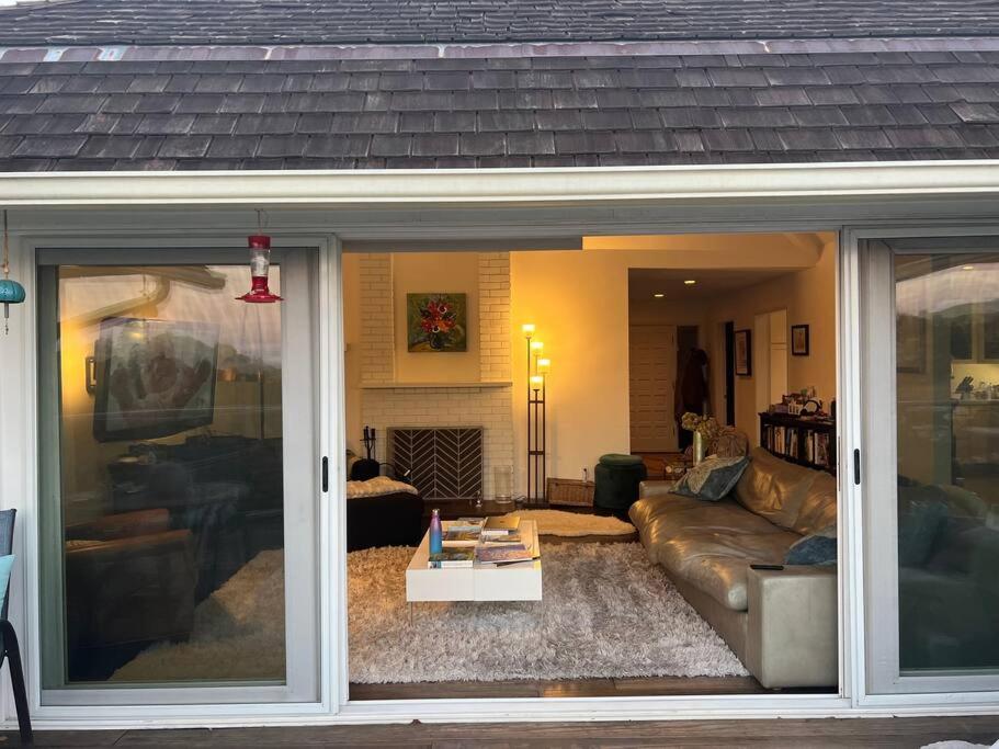 Suitetrails - Modern, view home on San Rafael/San Anselmo border