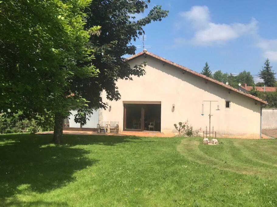 Suitetrails - Countryside Home with Private Pond and Forest.