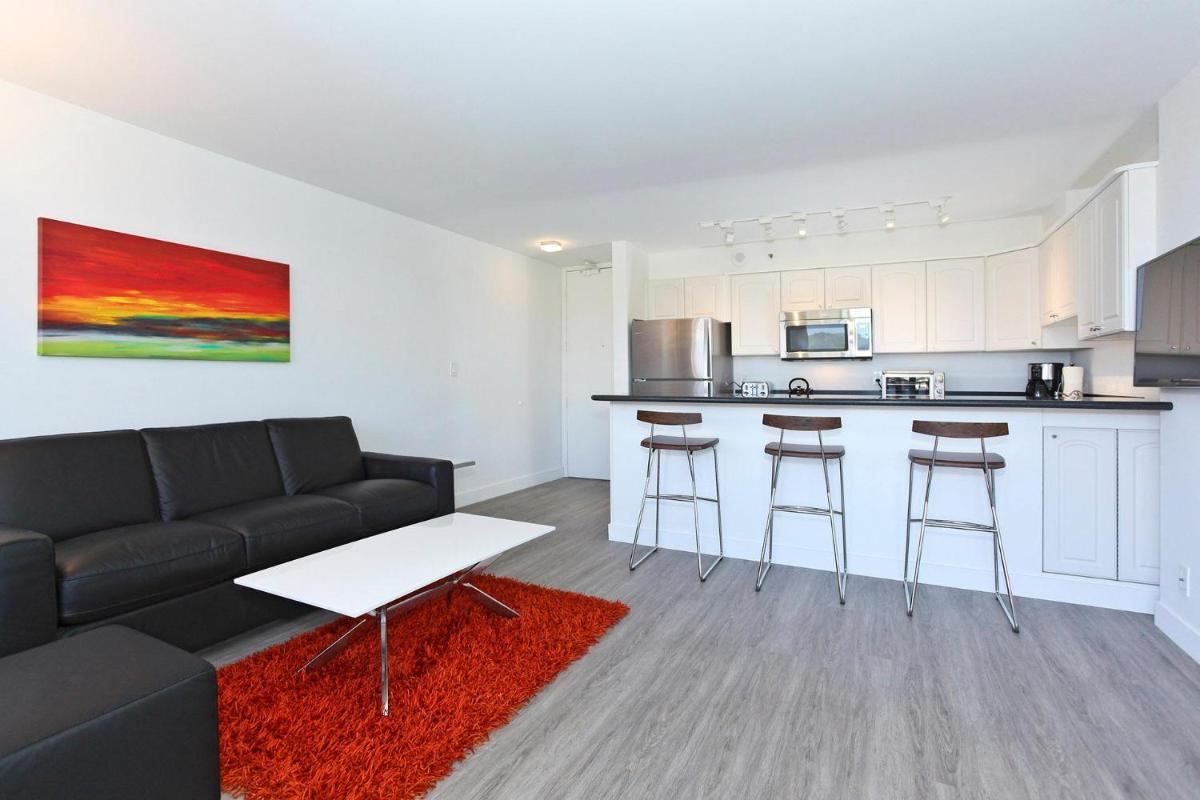 Waikiki Banyan #3205-T2 - Housity