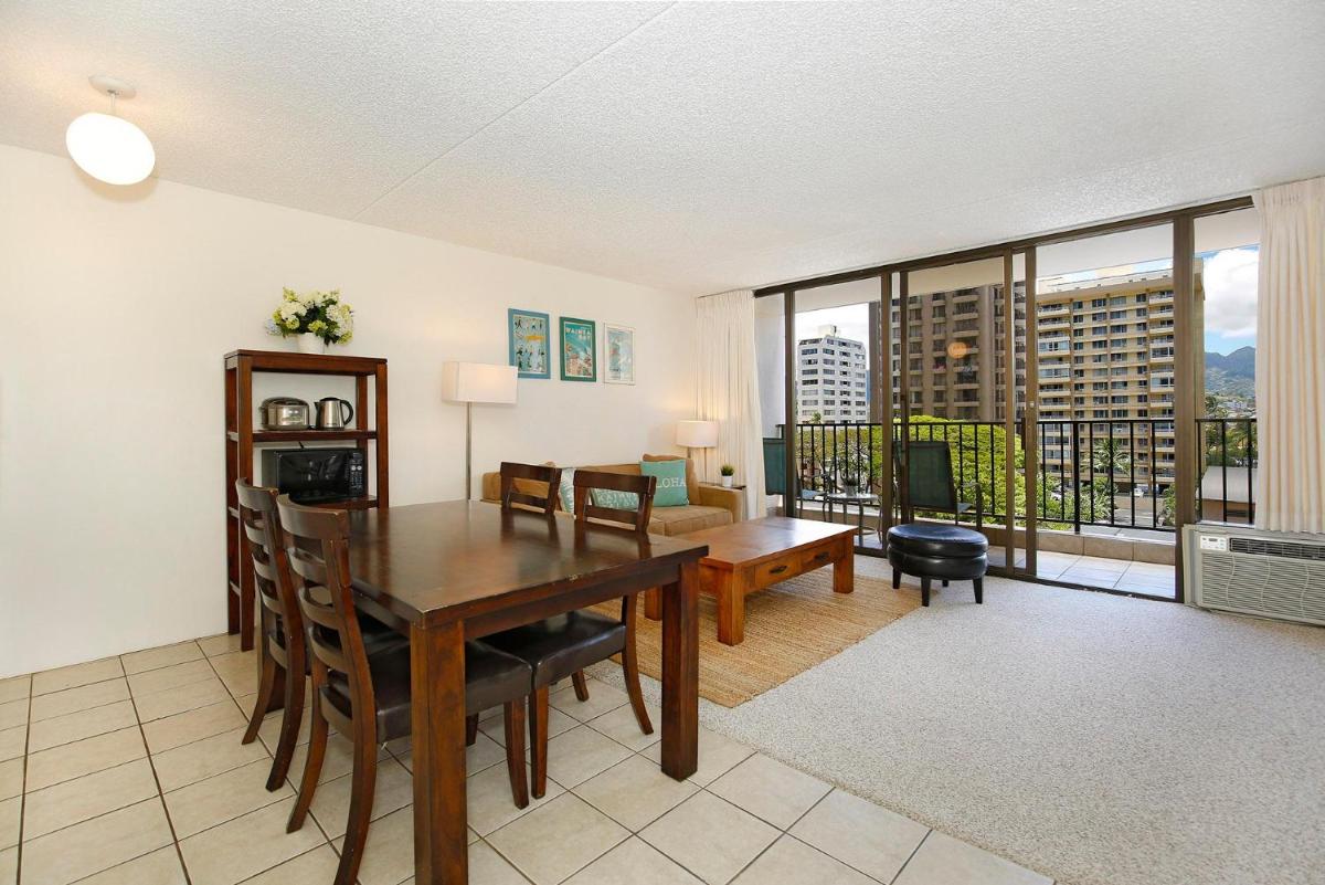 Waikiki Banyan #611-T2 - Housity