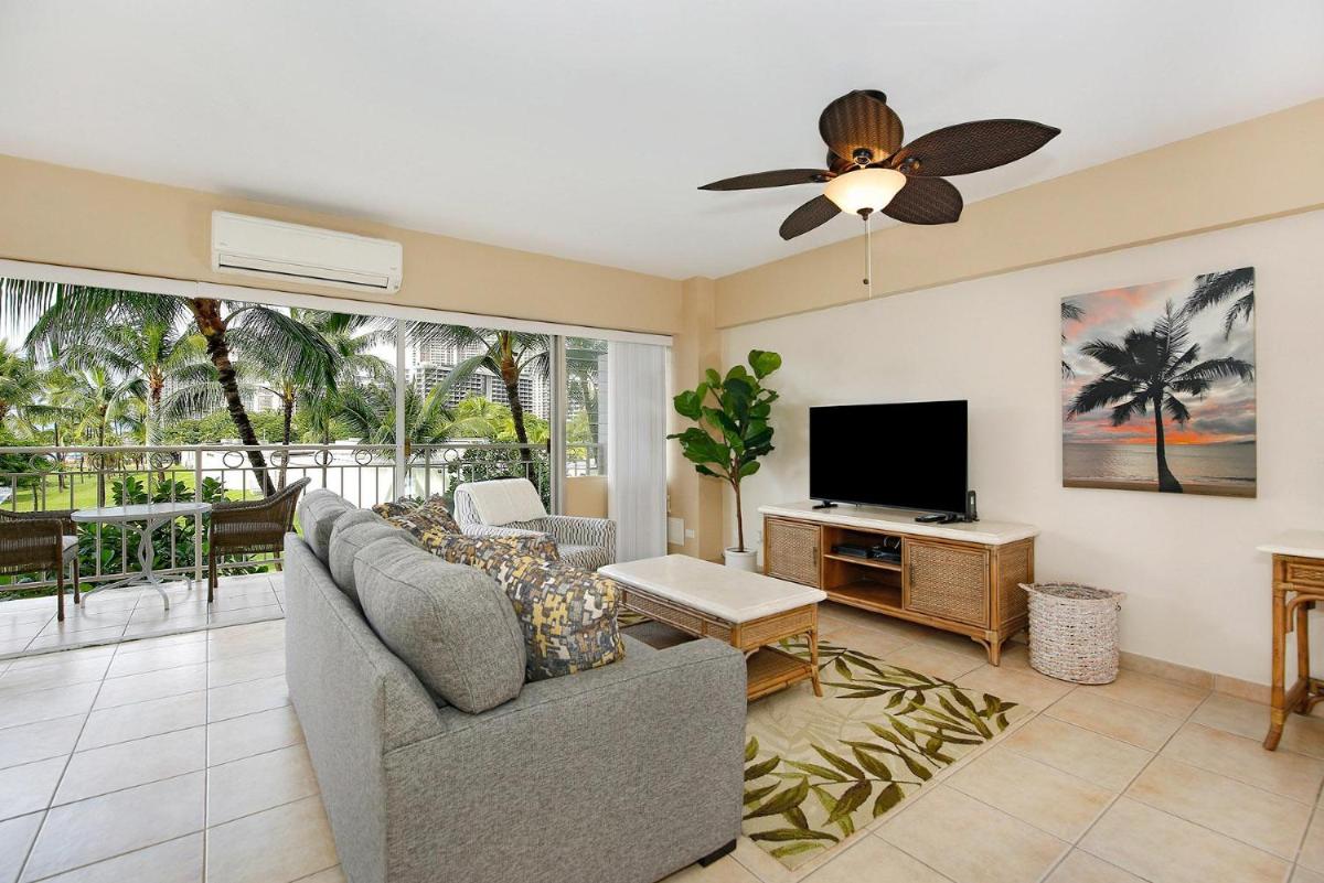 Waikiki Shore #308 - Housity