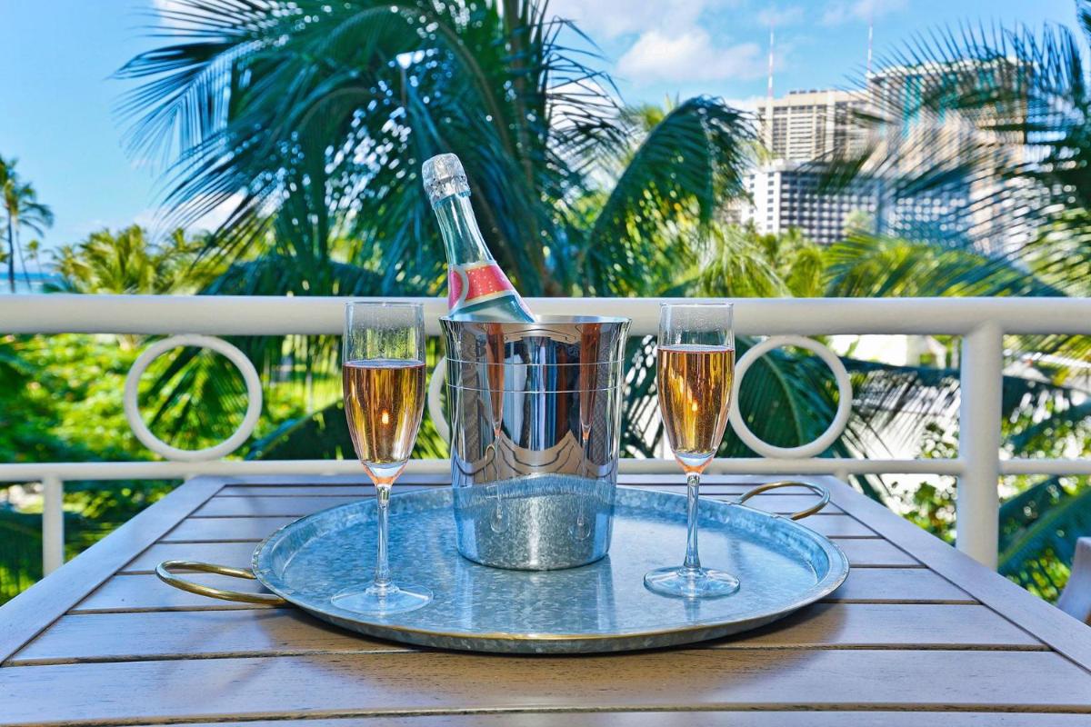 Waikiki Shore #408 - Housity
