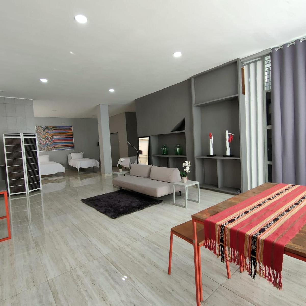 Family Room Gezonder Antapani - Housity