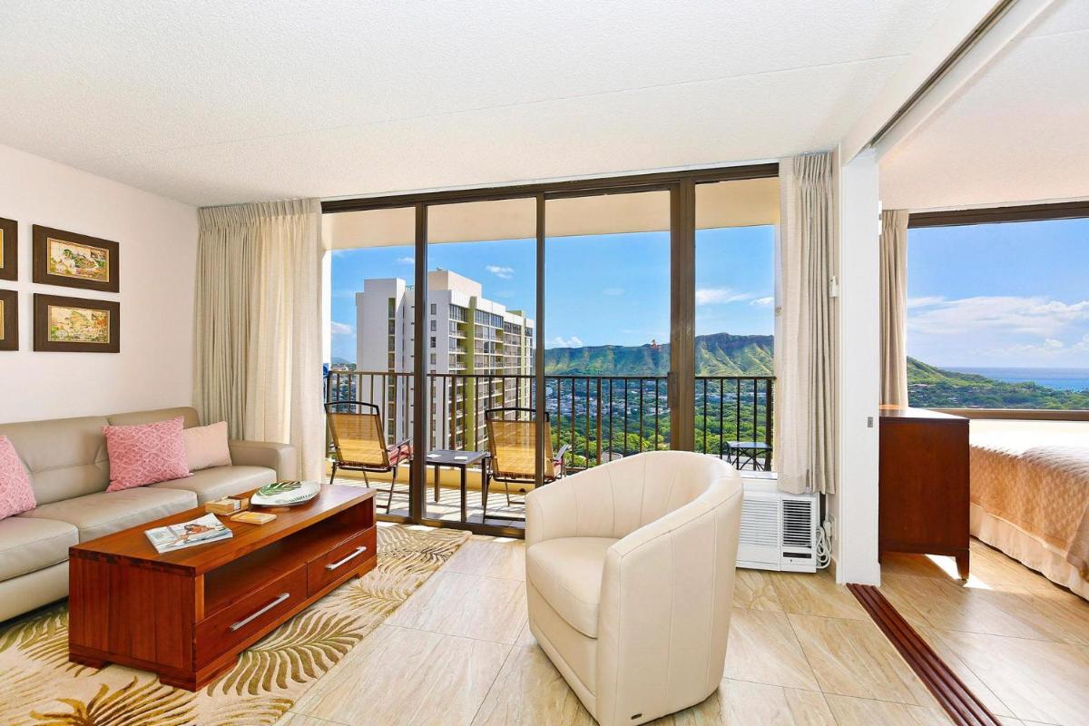 Waikiki Banyan #3511-T1 - Housity
