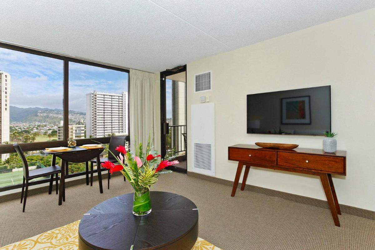 Waikiki Sunset #1211 - Housity