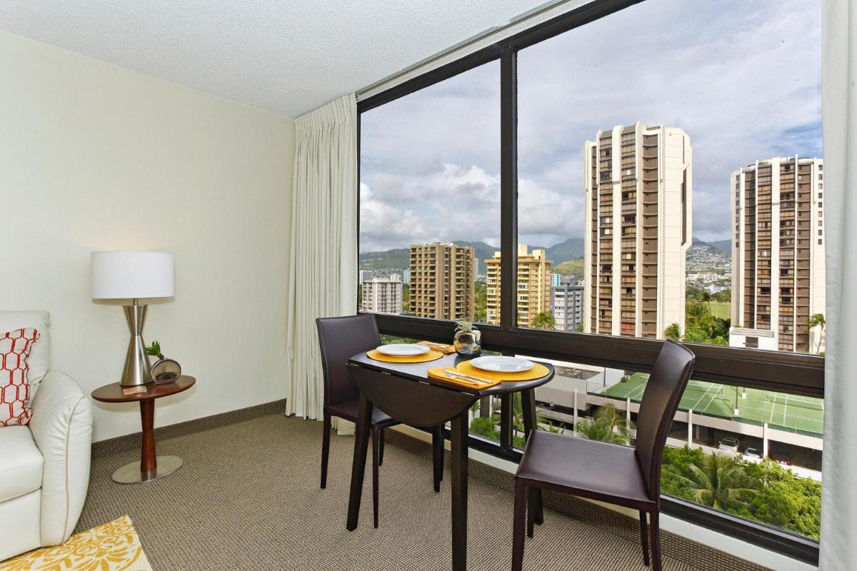 Waikiki Sunset #1211 - Housity