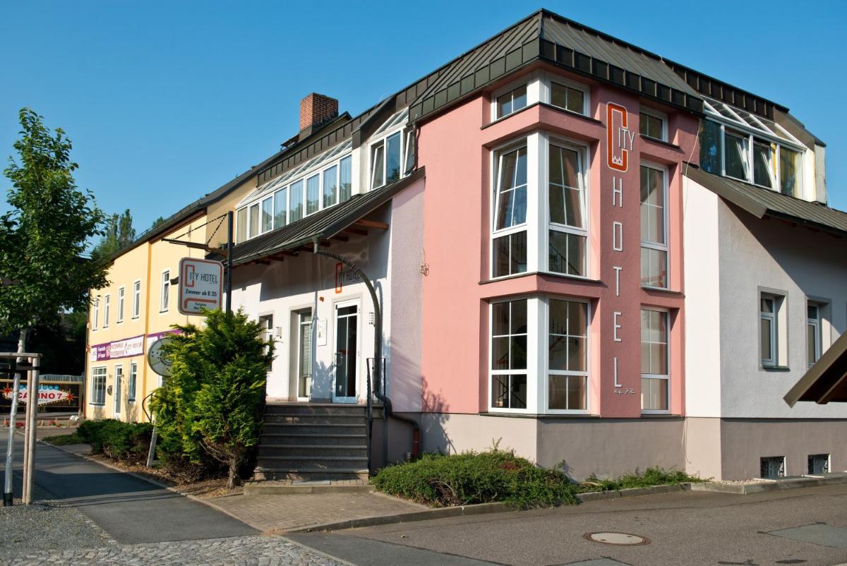 City Hotel - Housity