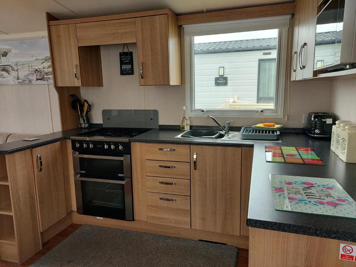 95 Holiday Resort Unity 3 bed passes included - Housity