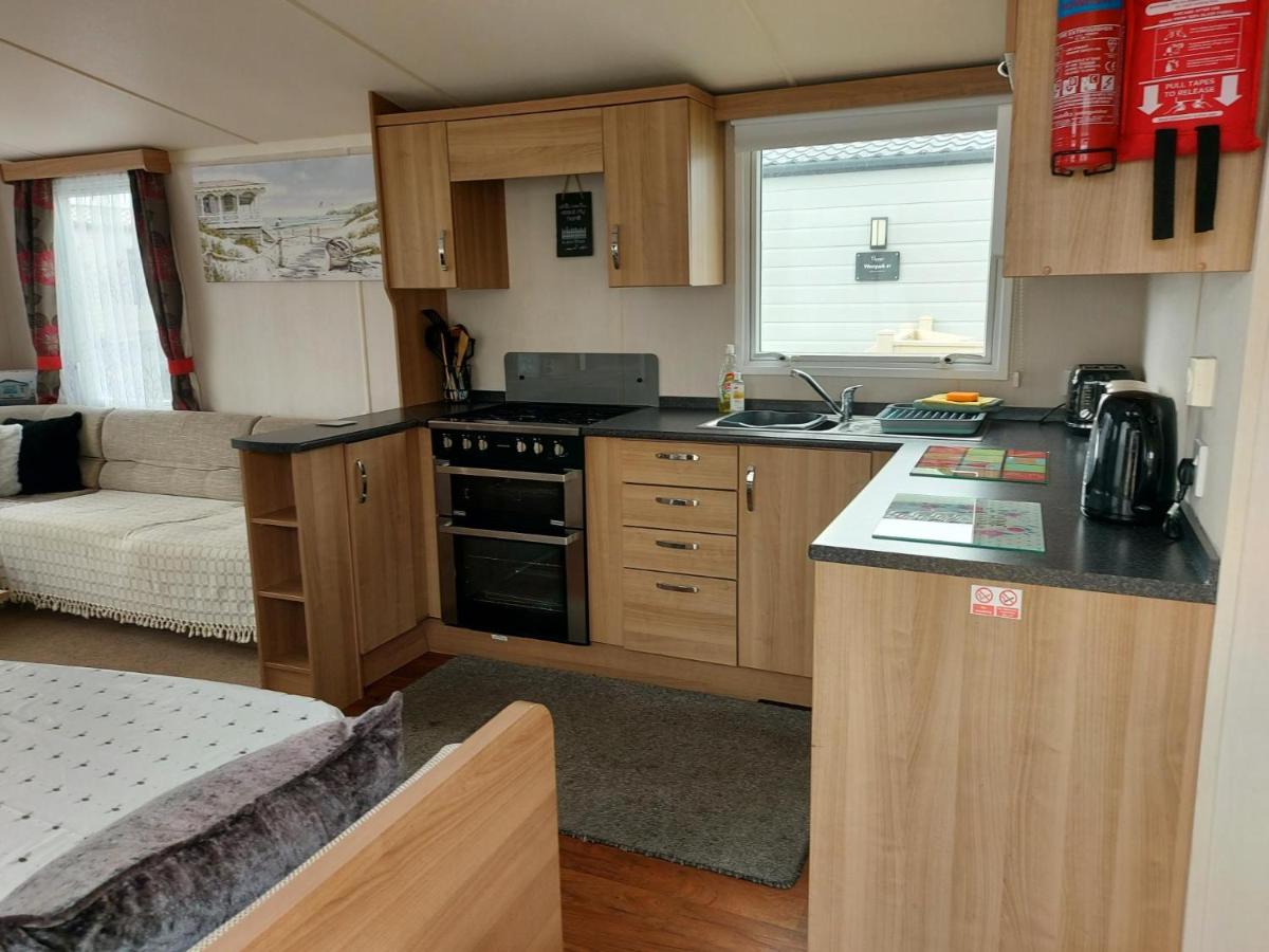 95 Holiday Resort Unity 3 bed passes included - Housity