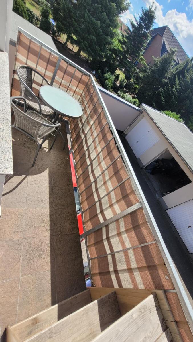 Apartment voll möbeliert mit Balkon - Housity