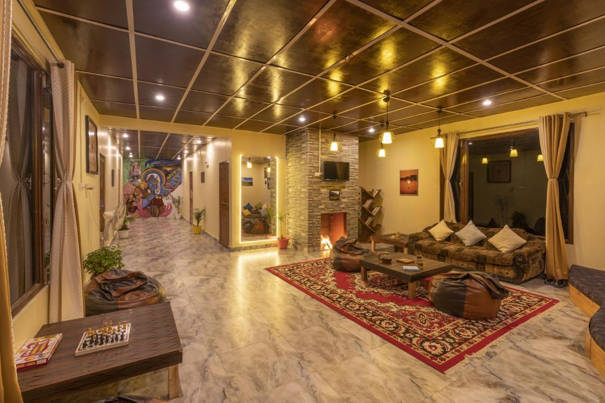 Suitetrails - Zostel Homes Harabhag, Jogindernagar
