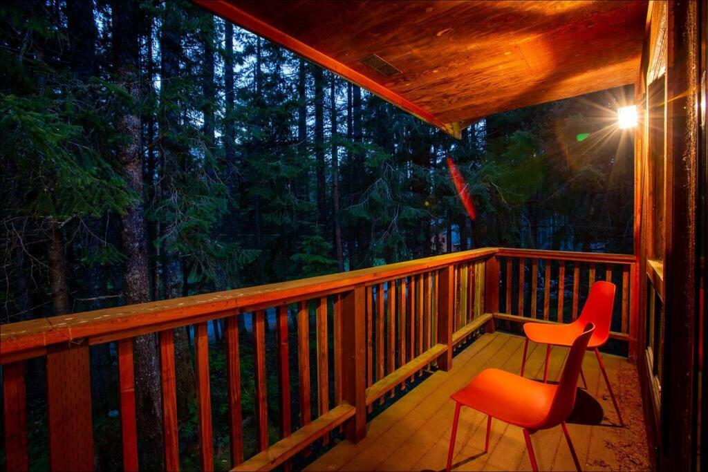Crystal Moon Cabin - Housity