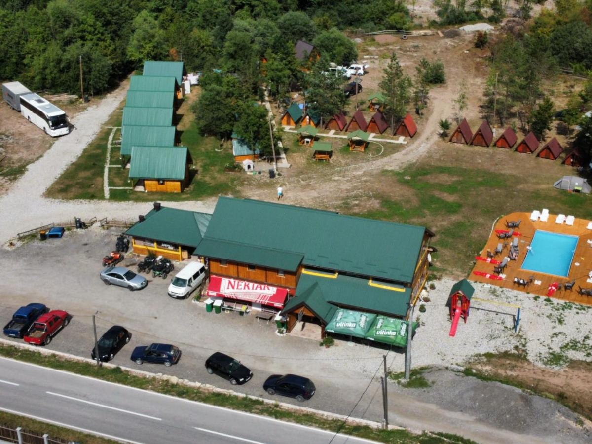 Camp Sutjeska - Housity
