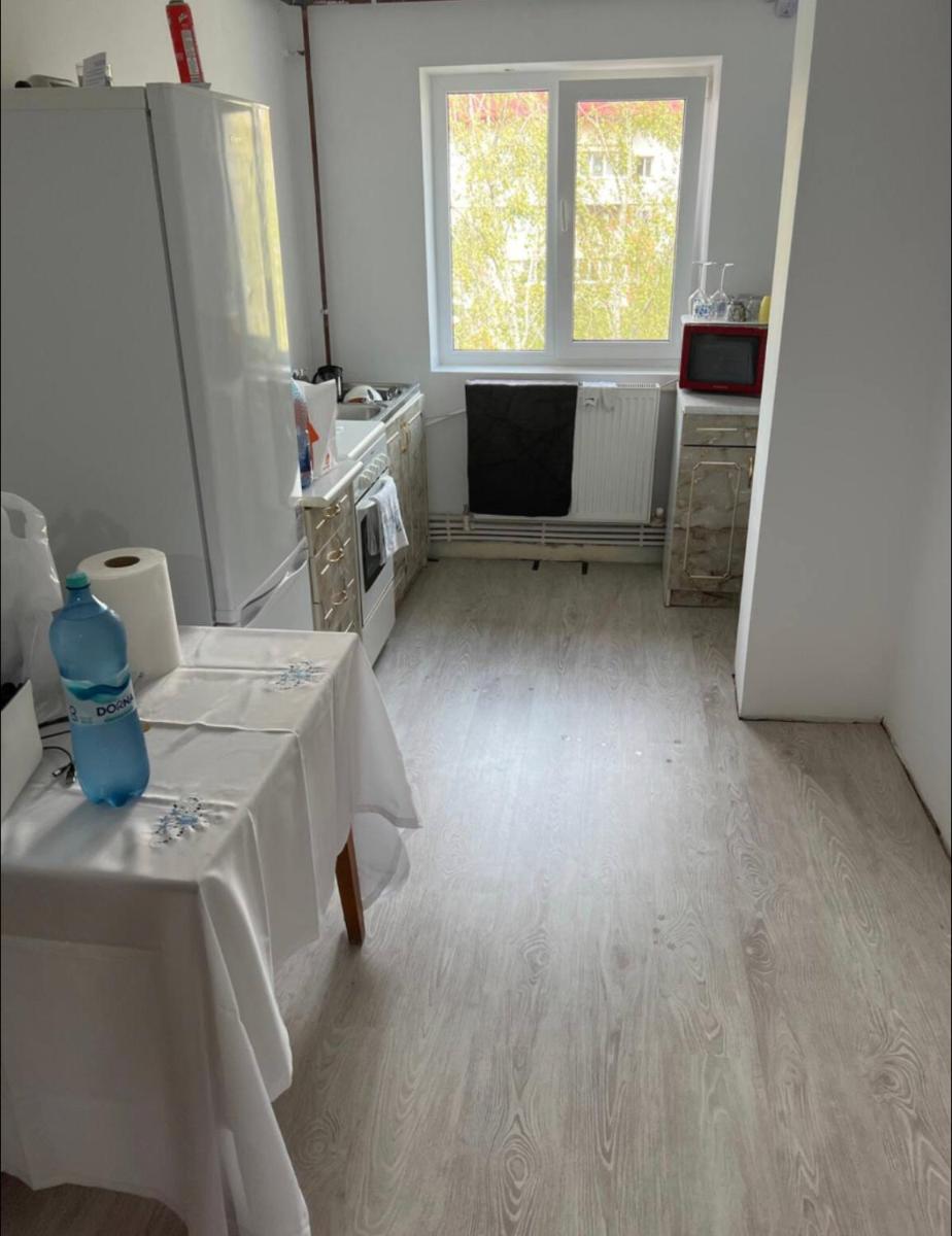 Lovely 2 bed flat for rent in Suceava,Burdujeni . - Housity