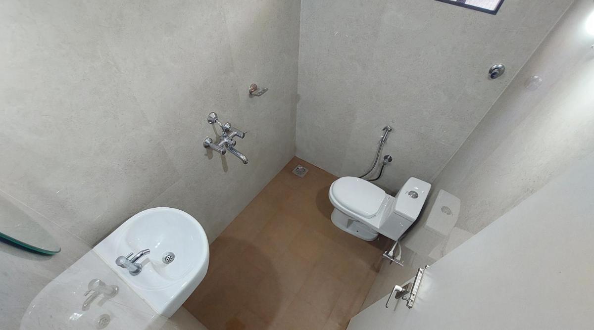 FOUR SQUARE COMFORTS - Housity