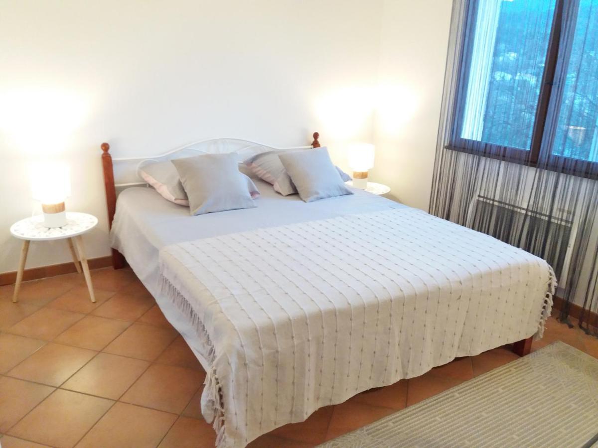 4 chambres kitchenette parking option piscine - Housity