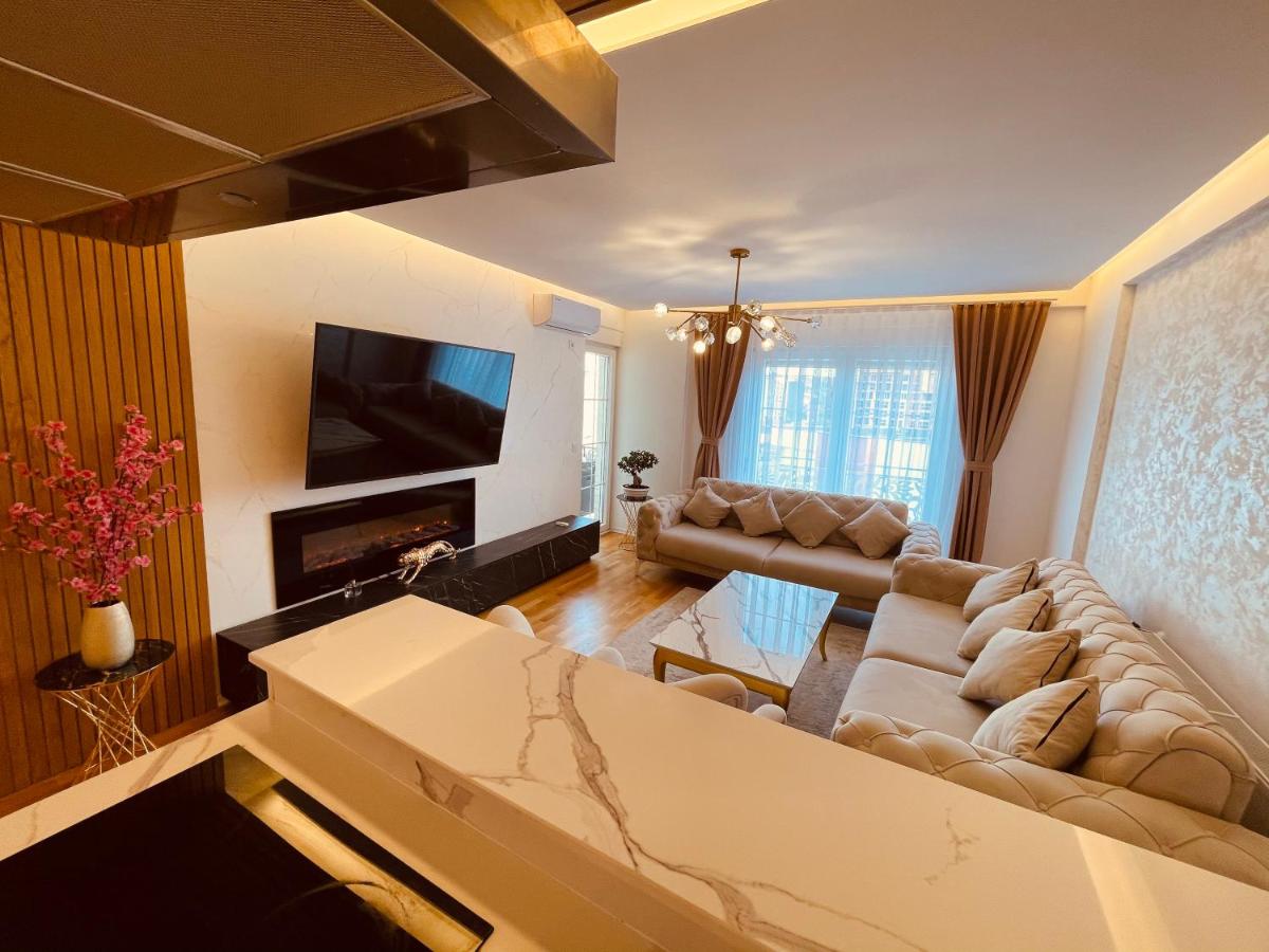 2 Floor Luxury Penthouse · 250m2• RRUGA B View - Housity