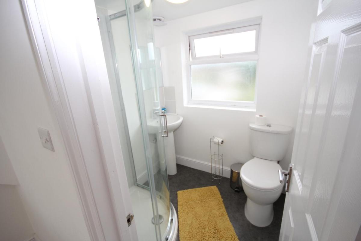 The Heathrow House - Housity