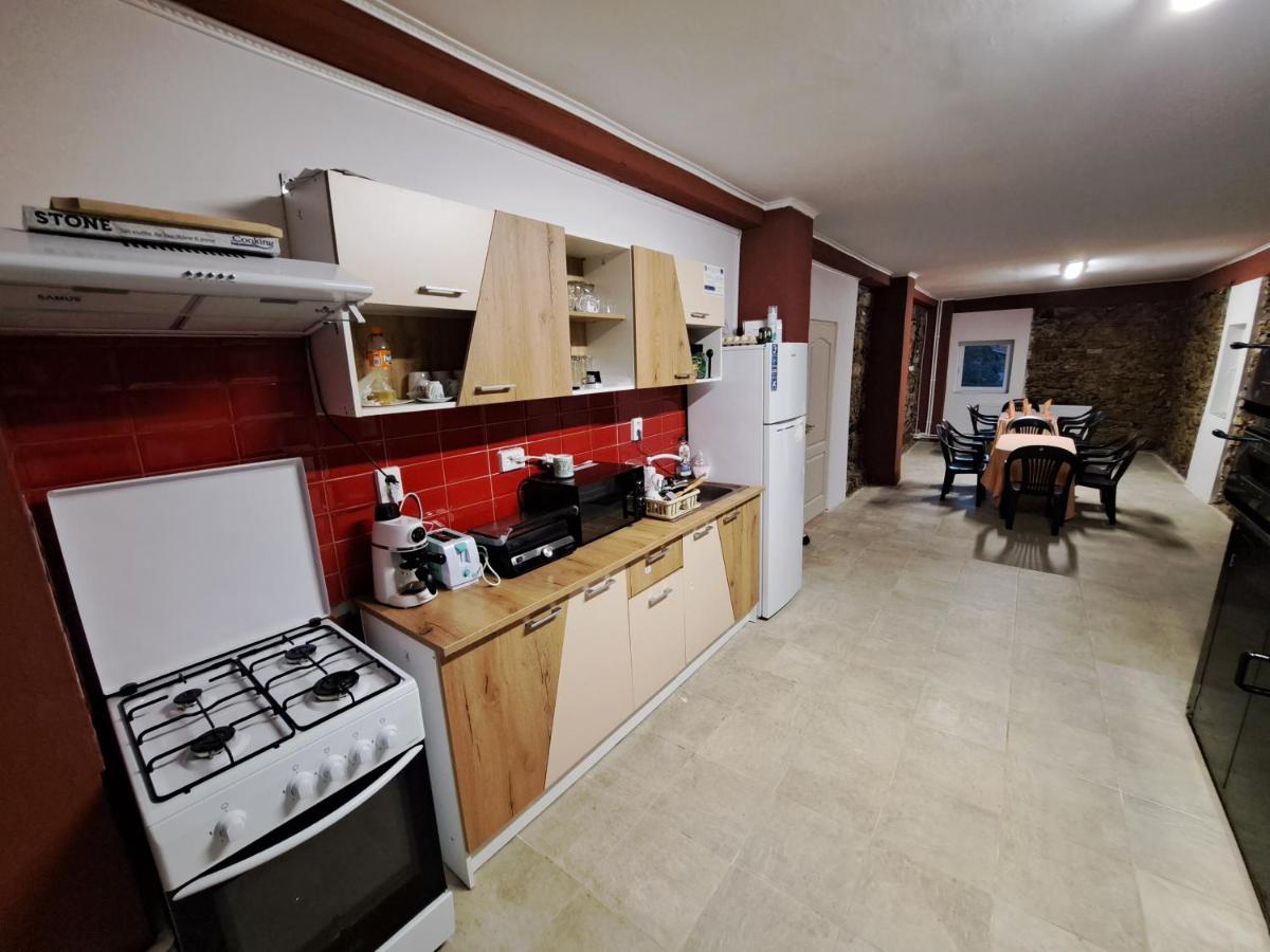 Maria Selena - Housity