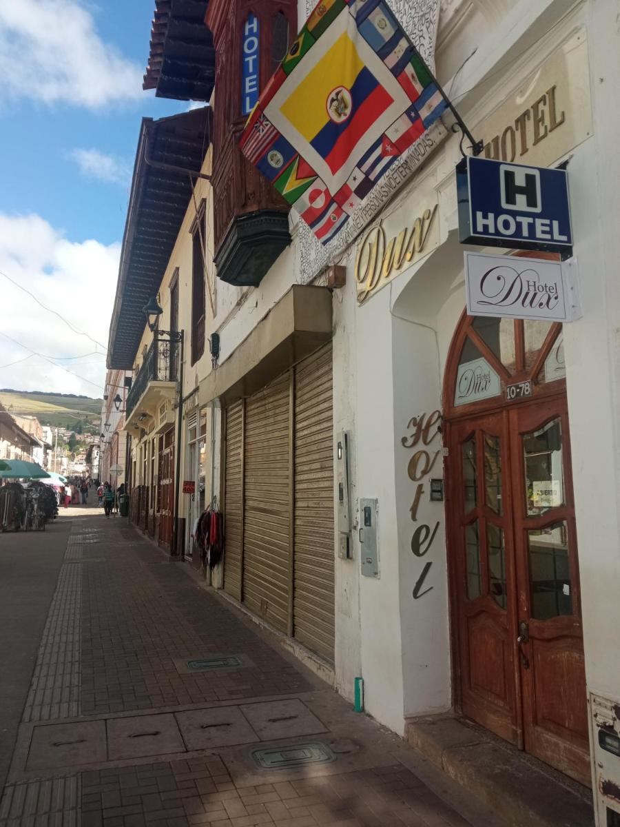 HOTEL DUX - Housity