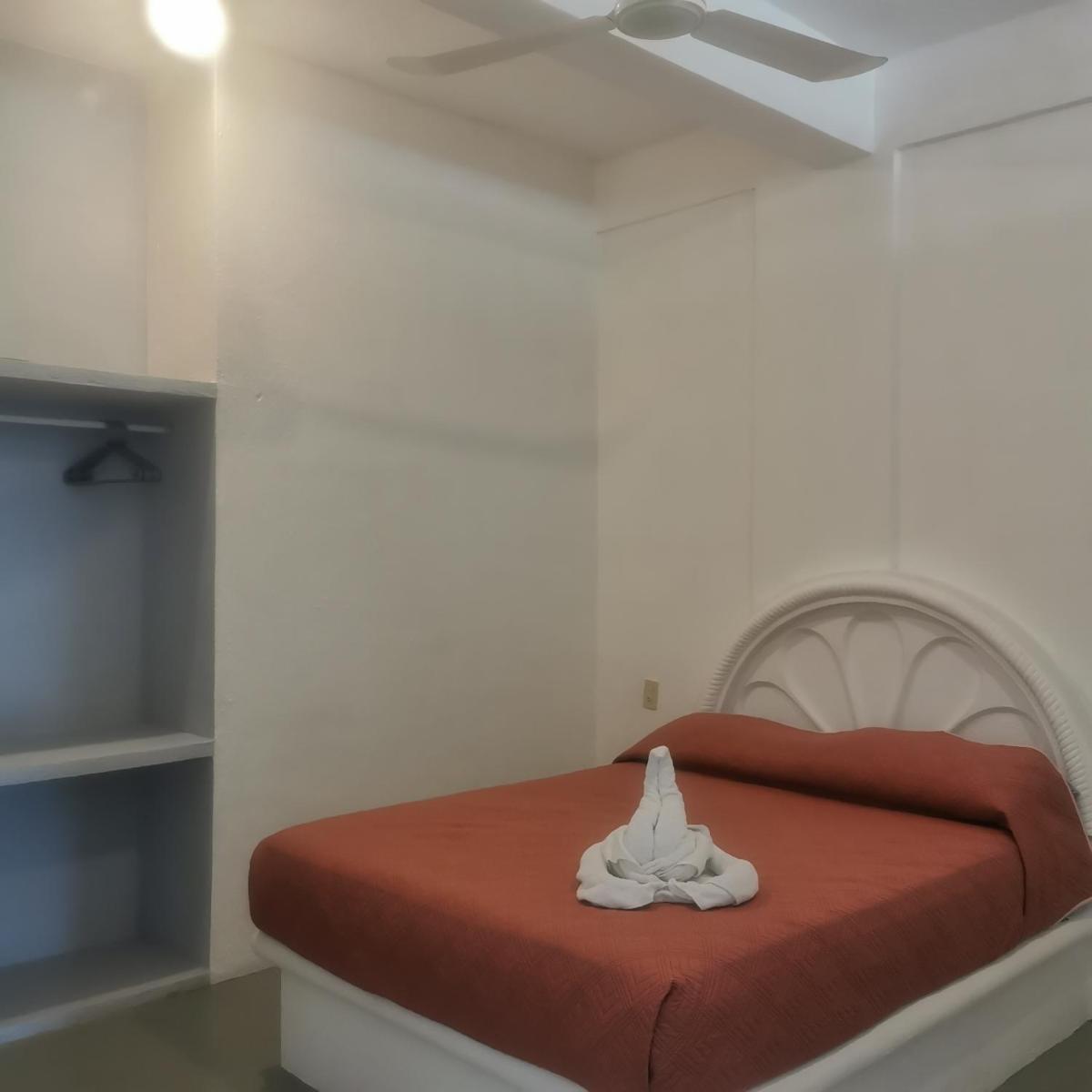 Suitetrails - Large and comfy apartment, near DT and Principal Beach!