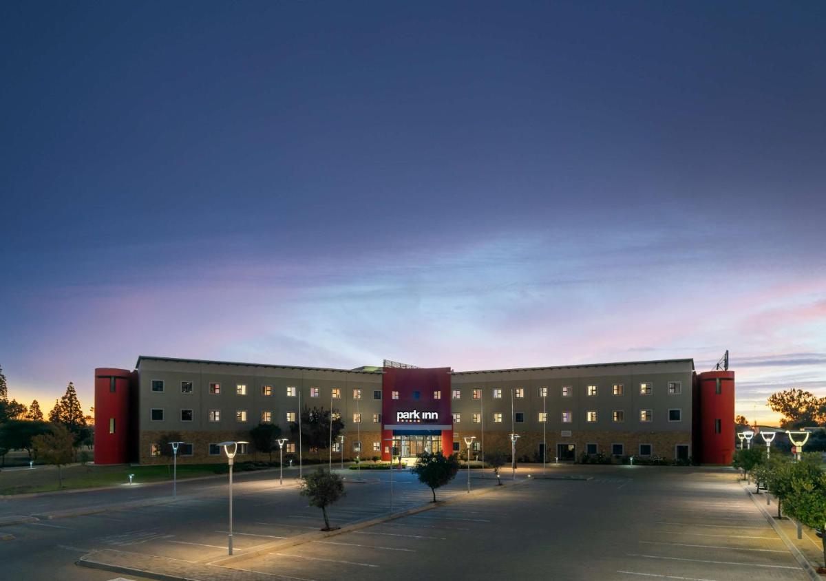 Park Inn by Radisson Polokwane - Housity