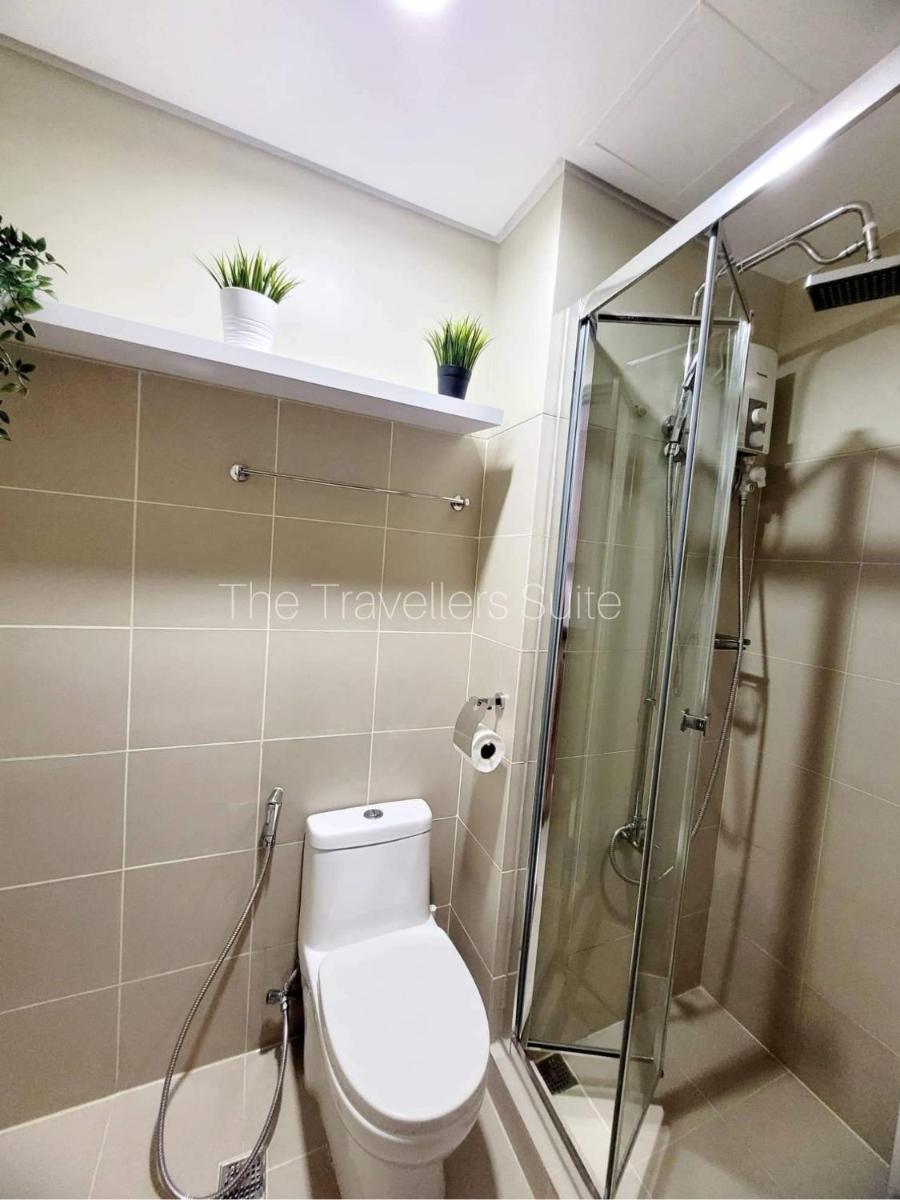 Fame Residence Along EDSA mins walk to Ortigas & SM Megamall - Housity