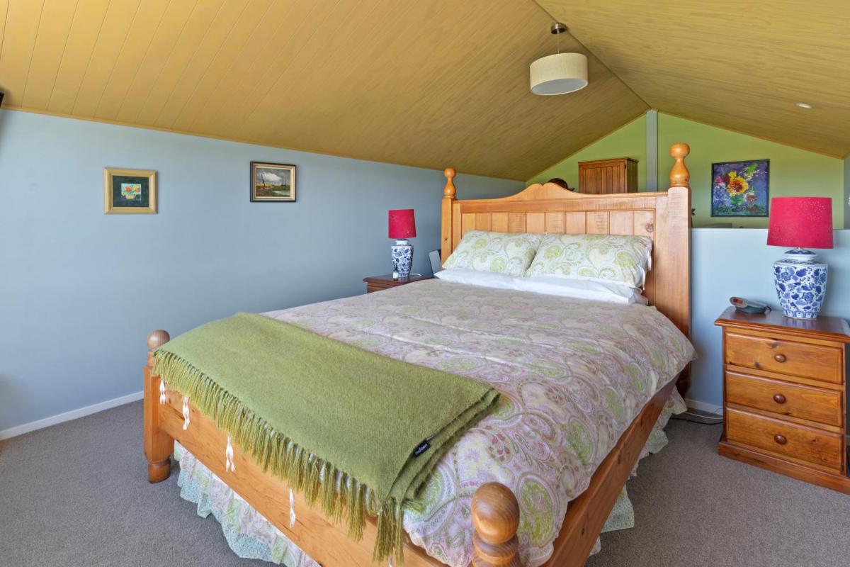 Delightful 1-bed barn with stunning mountain views... - Housity